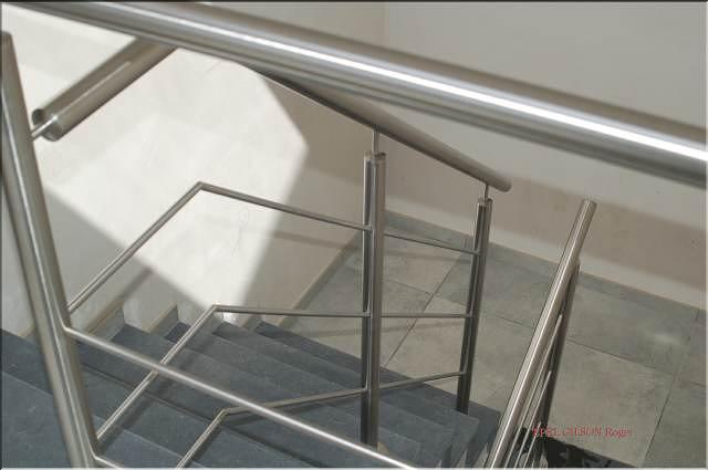 Rampe escalier Inox Flawinne ferronnerie Namur Gilson Roger 01